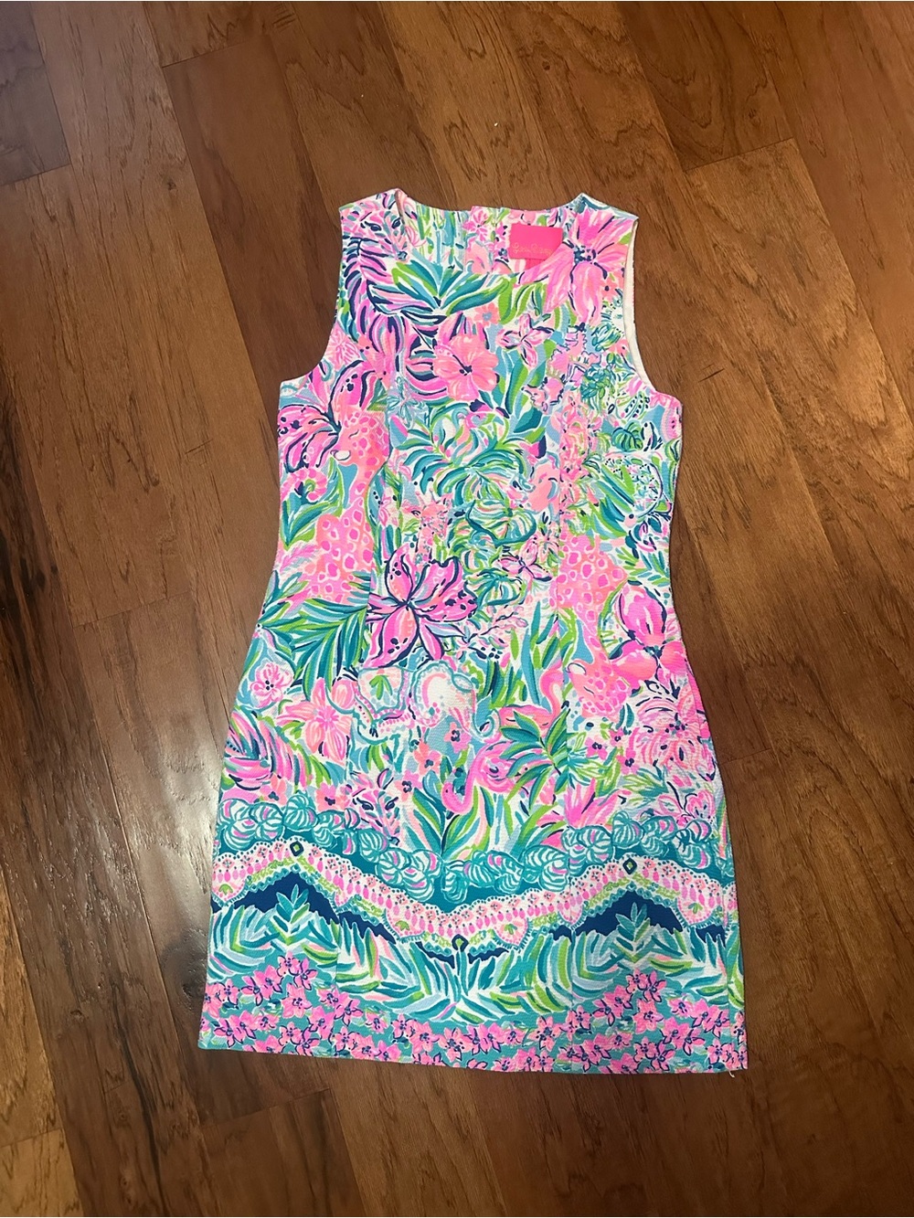 Lilly Pulitzer “Lilly’s favorite things” size 6 Mila Shift Dress EUC